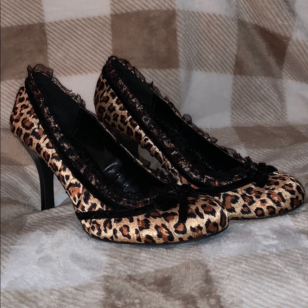 Almost new cheetah heels